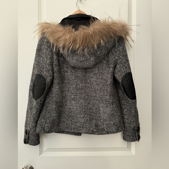 Coat - Picture 2 of 10